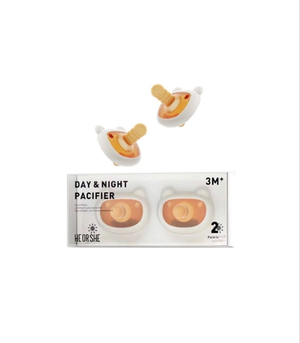 Hei-and-Shi-Rooz-pacifiers-(white) پستانک هی اور شی