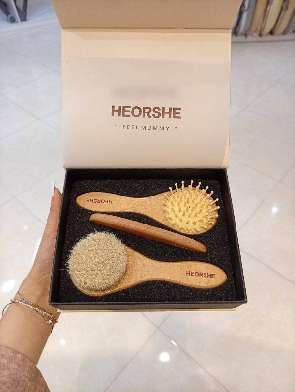 Baby-comb-and-hair-brush-from-Hey-Oh-Shi1 ست شانه و برس هی اور شی